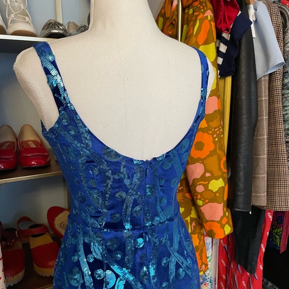 Tatyana Sequined Wiggle Dress - Size XS - Picture 6 of 8
